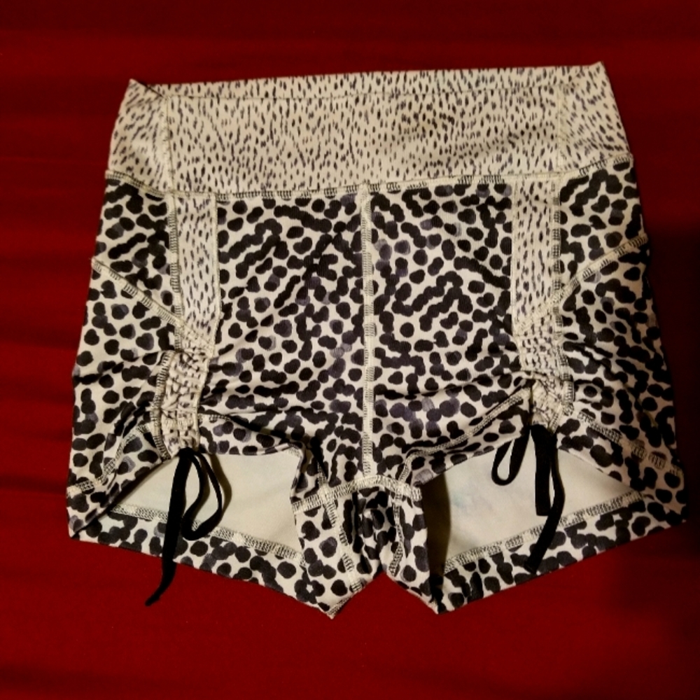 Lululemon high waist shorts